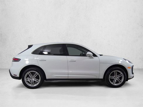 Certified 2025 Porsche Macan Turbo AWD/4WD image 8