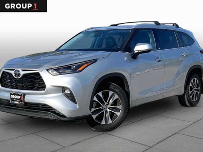 Used 2022 Toyota Highlander XLE