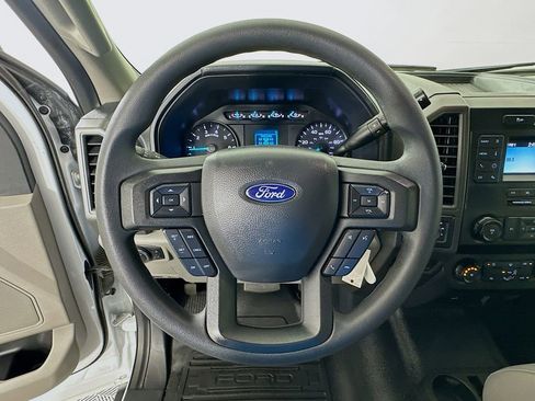 Used 2022 Ford F250 XL w/ Power Equipment Group image 11