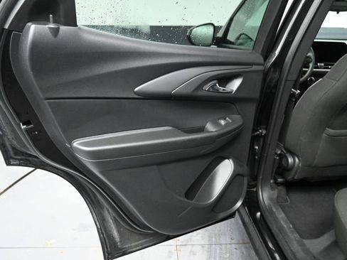 Used 2025 Chevrolet TrailBlazer LT w/ Driver Confidence Package image 24