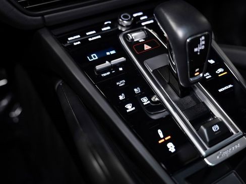 Used 2022 Porsche Cayenne Turbo S image 51