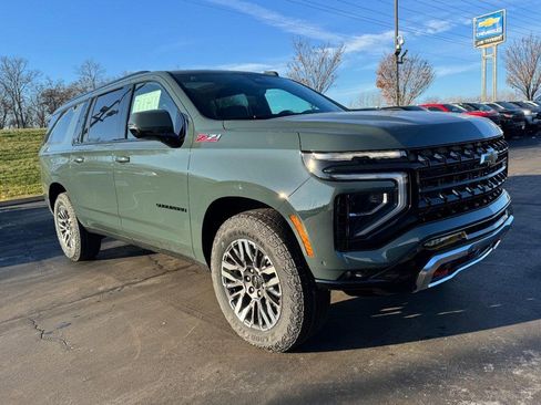 New 2026 Chevrolet Suburban Z71 image 2