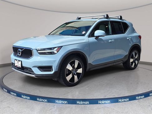 Used 2019 Volvo XC40 T5 Momentum AWD/4WD image 1