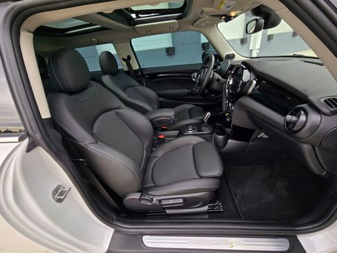 Used 2024 MINI Cooper SE image 22