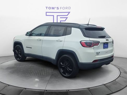 Used 2019 Jeep Compass Latitude AWD/4WD image 4