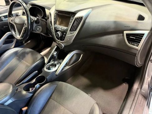 Used 2016 Hyundai Veloster w/ Option Group 02 FWD image 22