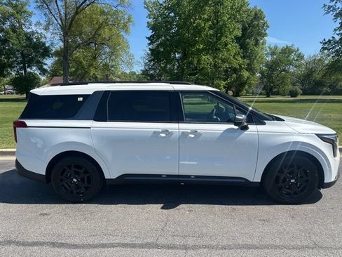 New 2026 Kia Carnival SX w/ SX Dark Edition Package FWD image 30
