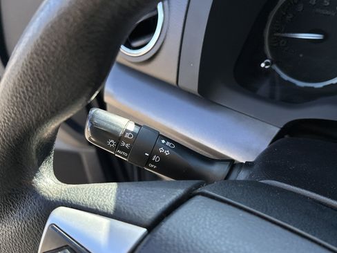 Used 2018 Toyota Tundra SR5 image 18