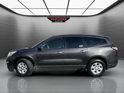 Used 2016 Chevrolet Traverse LS FWD image 2
