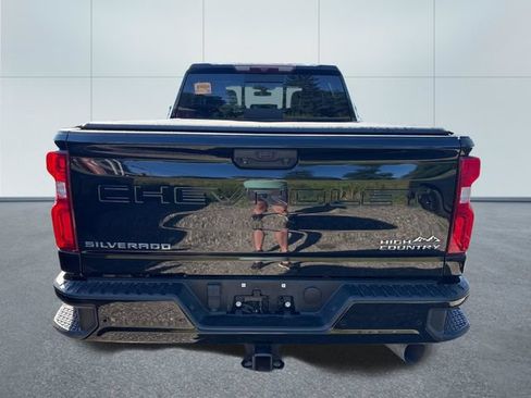 Used 2022 Chevrolet Silverado 3500 High Country AWD/4WD image 3
