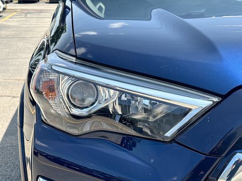 Used 2016 Toyota 4Runner Limited AWD/4WD image 37