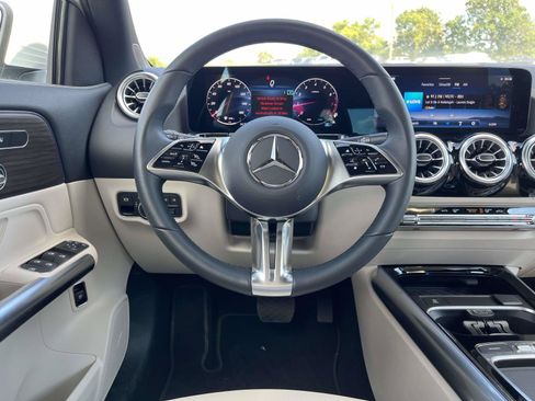 Used 2026 Mercedes-Benz GLA 250 image 14