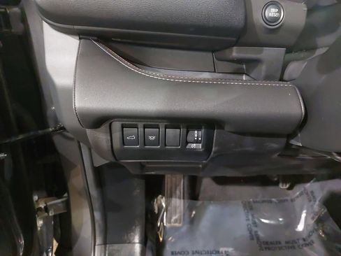 Used 2024 Subaru Ascent Touring AWD/4WD image 27