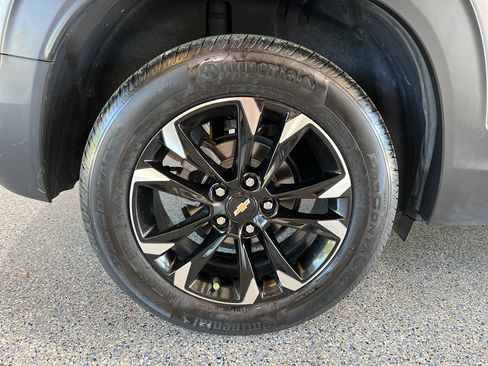 Used 2023 Chevrolet TrailBlazer LT FWD image 29
