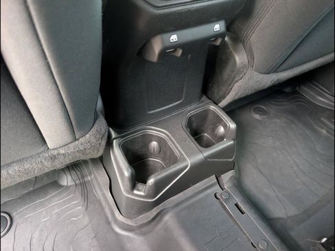 Used 2022 Jeep Wrangler Unlimited Sport AWD/4WD image 17