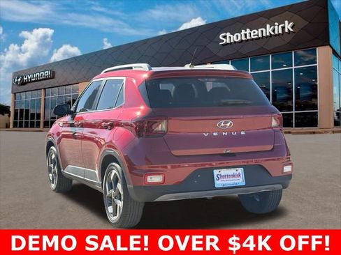 Certified 2025 Hyundai Venue Limited image 7