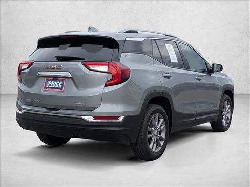 Used 2024 GMC Terrain SLT image 5