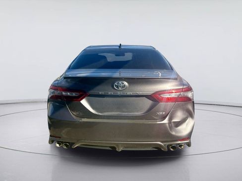 Used 2019 Toyota Camry XSE FWD image 3