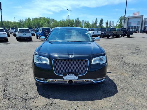 Used 2018 Chrysler 300 Limited w/ Safetytec Plus Group AWD/4WD image 8