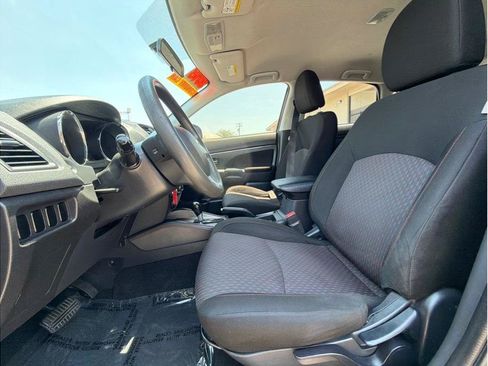 Used 2018 Mitsubishi Outlander Sport ES FWD image 5