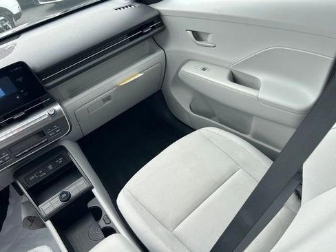 Certified 2024 Hyundai Kona SEL FWD image 13