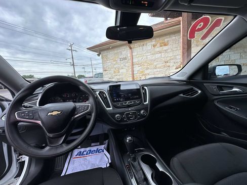 Used 2019 Chevrolet Malibu LS FWD image 9