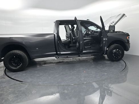 Used 2023 RAM 3500 Laramie w/ Night Edition image 78