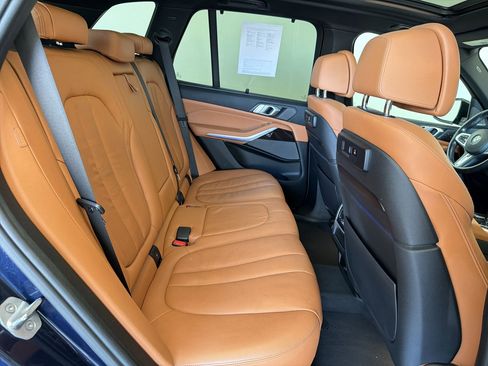 Used 2019 BMW X5 xDrive50i w/ M Sport Package AWD/4WD image 30