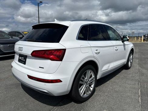 Used 2019 Audi Q5 2.0T Premium Plus w/ Premium Plus Package AWD/4WD image 3