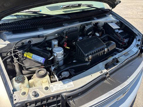 Used 1998 Chevrolet Astro AWD image 25