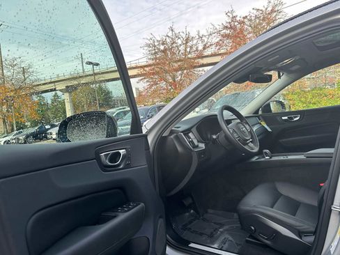 Used 2025 Volvo XC60 B5 Core w/ Climate Package image 20
