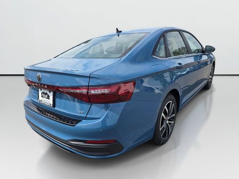 New 2026 Volkswagen Jetta SE FWD image 3