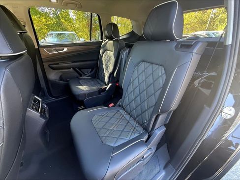 New 2026 Volkswagen Atlas SEL Premium R-Line AWD/4WD image 15