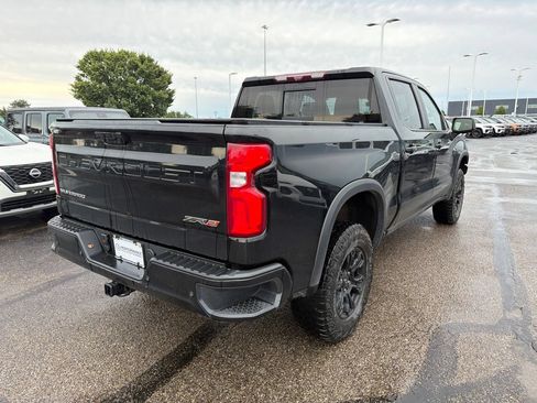 Used 2022 Chevrolet Silverado 1500 ZR2 w/ Technology Package AWD/4WD image 10
