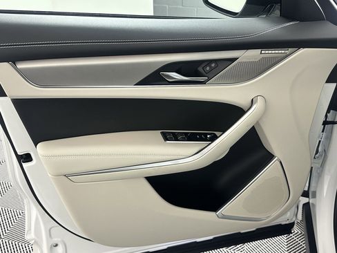 Used 2026 Jaguar F-PACE R-Dynamic S image 10