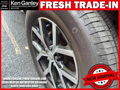Certified 2023 Jeep Grand Cherokee L Limited w/ Luxury Tech Group II AWD/4WD image 11