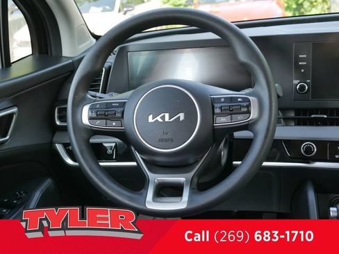 Used 2024 Kia Sportage LX AWD/4WD image 43