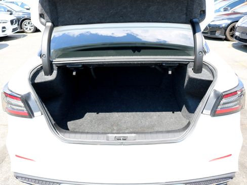 Used 2022 Nissan Maxima SV w/ Floor Mat Group image 30