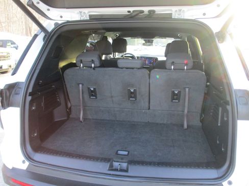 Certified 2025 Chevrolet Traverse LT image 14