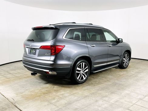 Used 2018 Honda Pilot Elite image 9