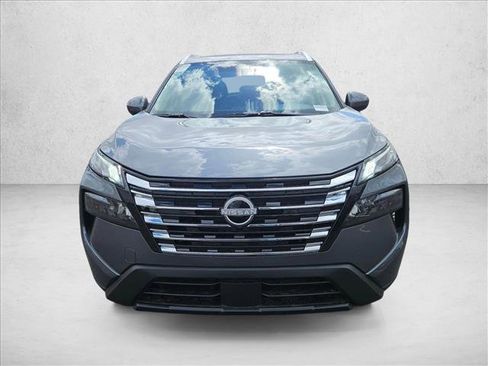 Used 2025 Nissan Rogue SV w/ SV Premium Package image 6