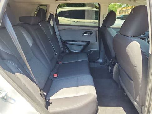 Used 2023 Nissan Rogue SV AWD/4WD image 17