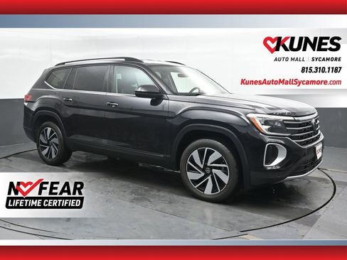 Used 2024 Volkswagen Atlas SE AWD/4WD image 1