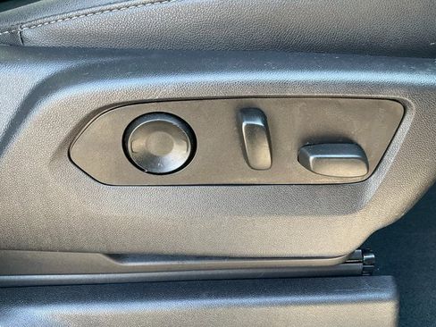 Used 2023 GMC Sierra 1500 SLT w/ SLT Premium Package image 19