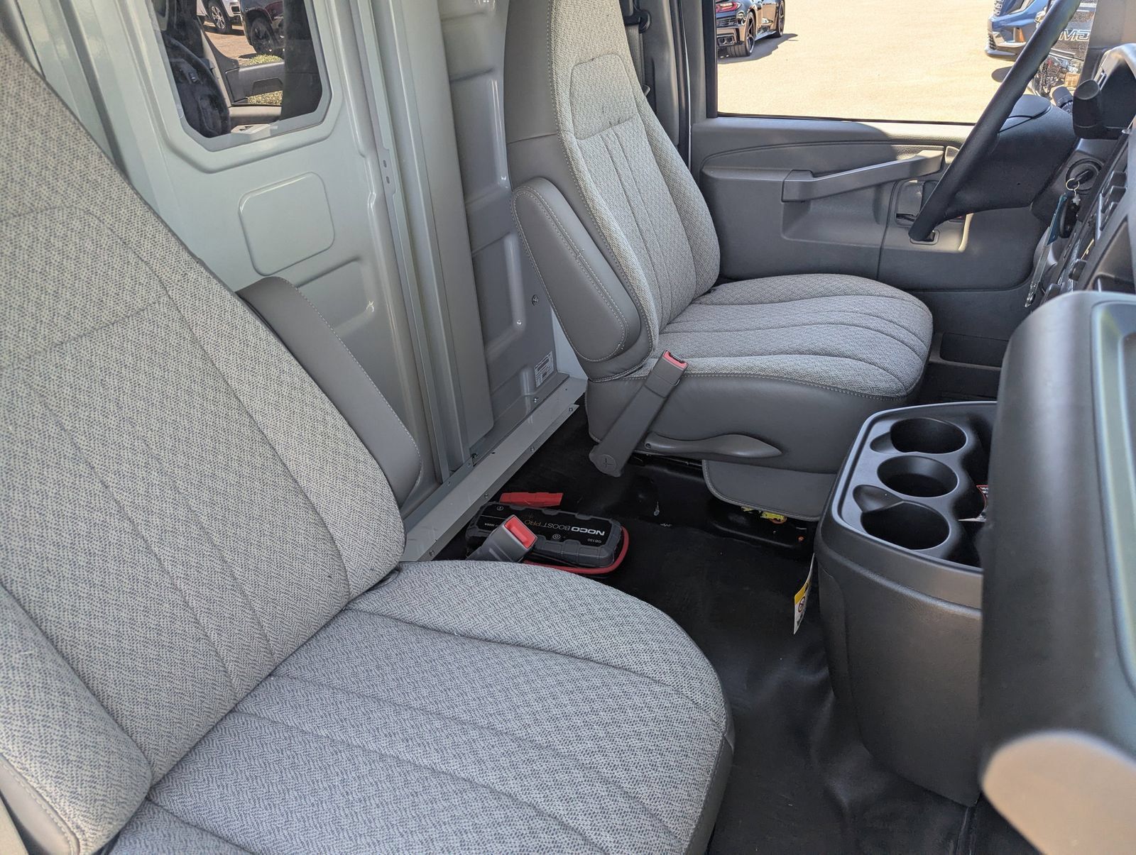 New 2025 GMC Savana 3500 w/ Power Convenience Package RWD image 12
