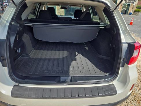 Used 2016 Subaru Outback 2.5i Premium AWD/4WD image 19