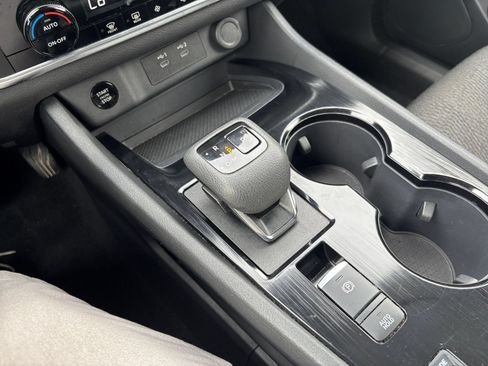 Used 2025 Nissan Rogue SV FWD image 72