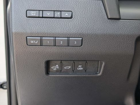 Used 2026 Lexus GX 550 w/ Accessory Package (2T) AWD/4WD image 25
