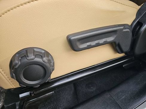Used 2019 Jeep Wrangler Unlimited Sahara AWD/4WD image 18