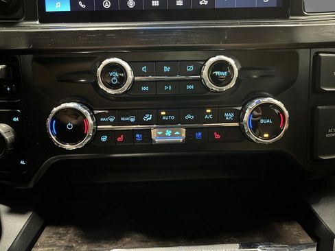 Used 2024 Ford F250 Lariat w/ Lariat Ultimate Package image 21